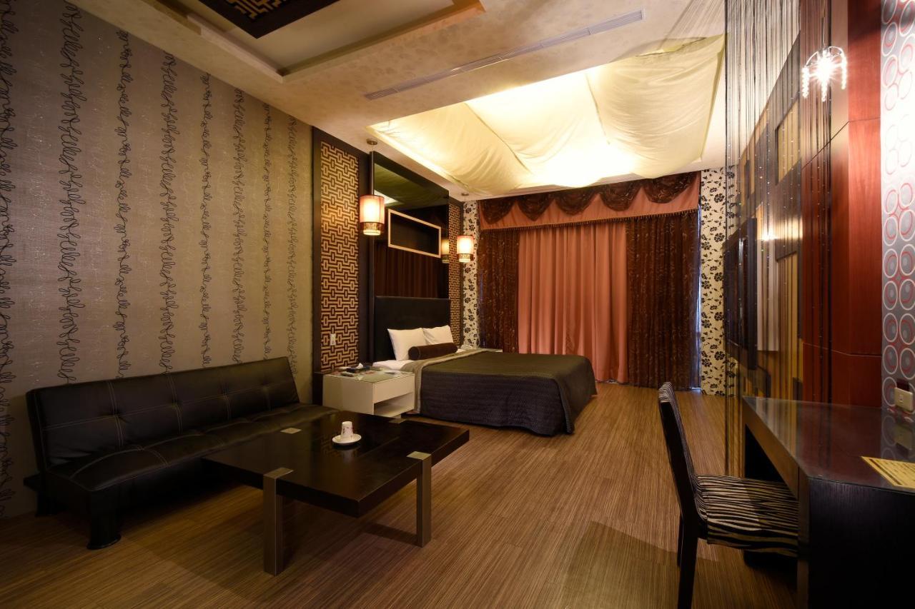 Sun Garden Motel Kaohsiung Exteriör bild